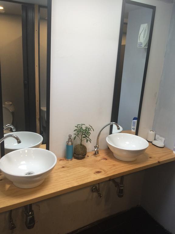 Blackpine Hostel 메딜린 외부 사진